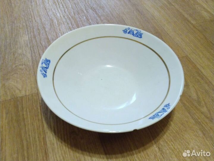 Тарелки, блюдца