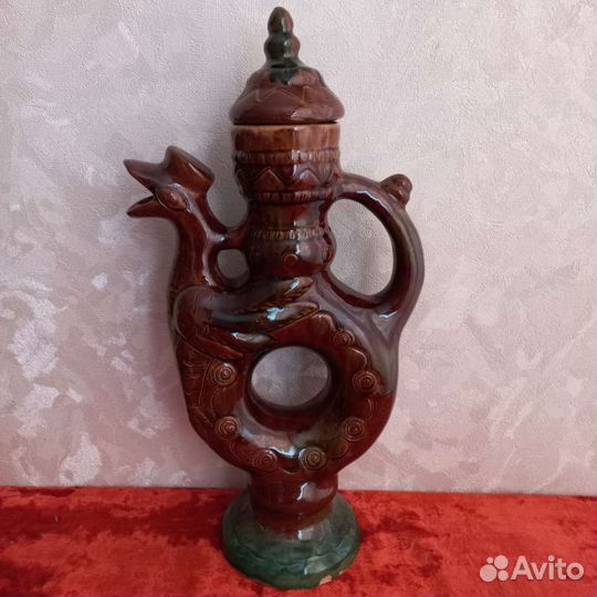 Глиняный кувшин