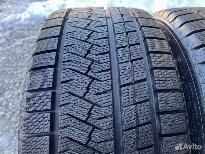 Triangle PL02 235/40 R18 95V