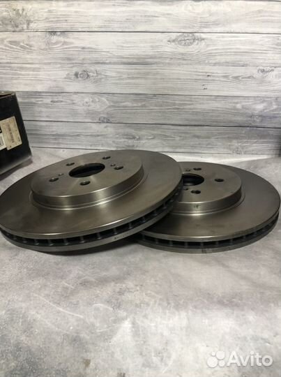 Диск тормозной передний lexus RX300/RX350/RX400 03
