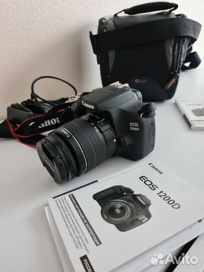 Зеркальный фотоаппарат canon 1200 d