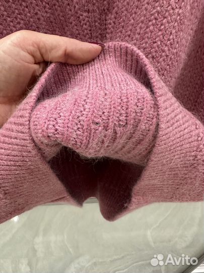 Свитер шерстяной женский