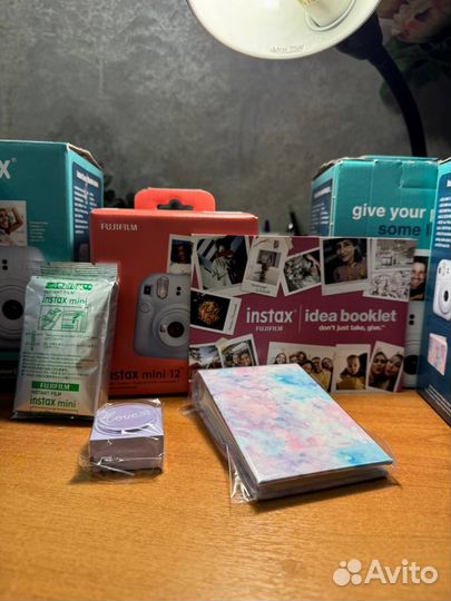 Instax mini 12 подарочный набор