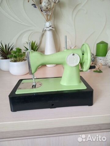 Детская швейная машинка