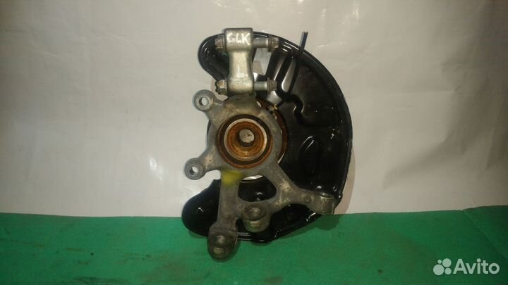 Кулак Mercedes GLK 204 передний левый