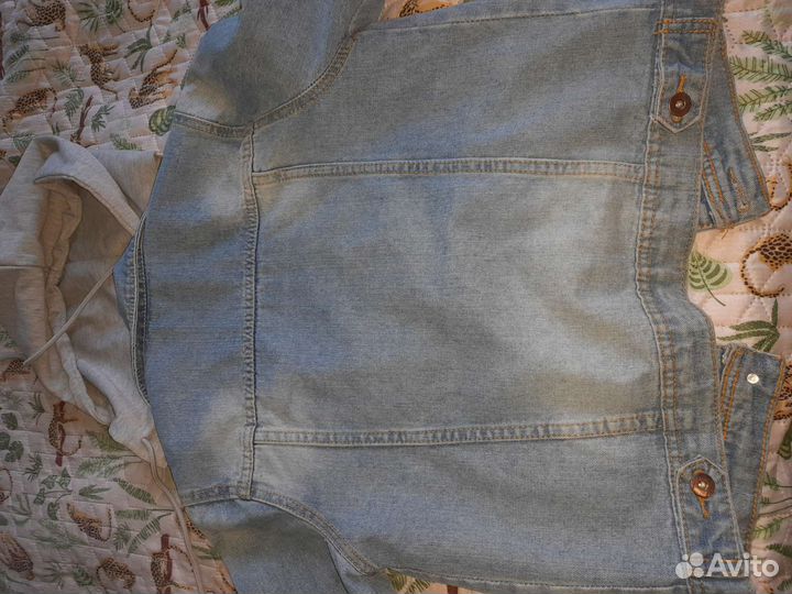 Джинсовая куртка