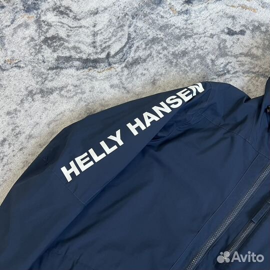 Пуховик Helly Hansen