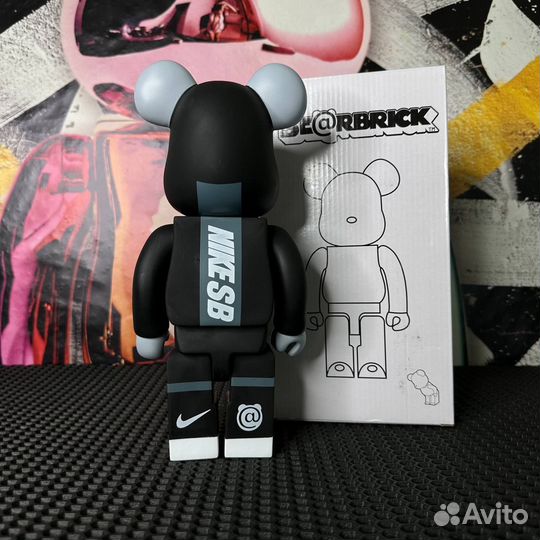Коллекционная игрушка bearbrick 30 CM