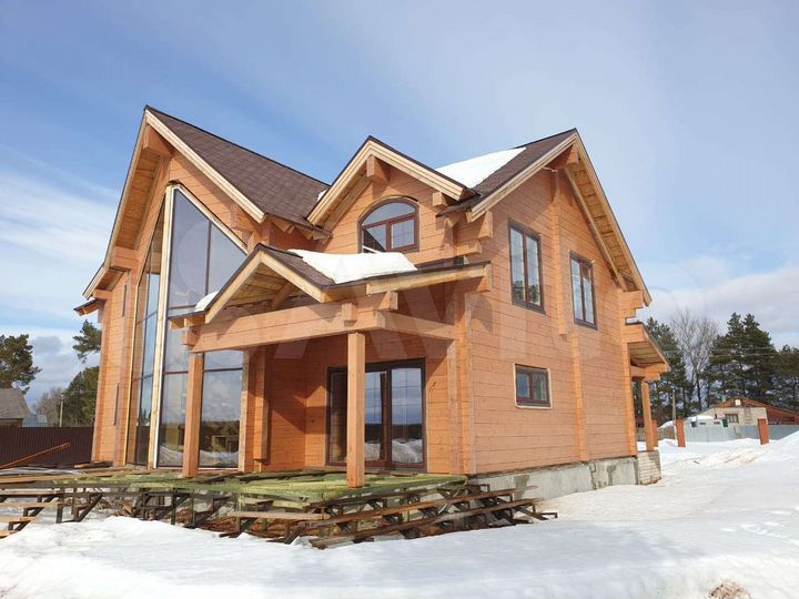 Дом 260 м² на участке 50 сот.