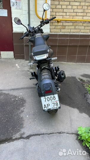 Husqvarna Svartpilen 401