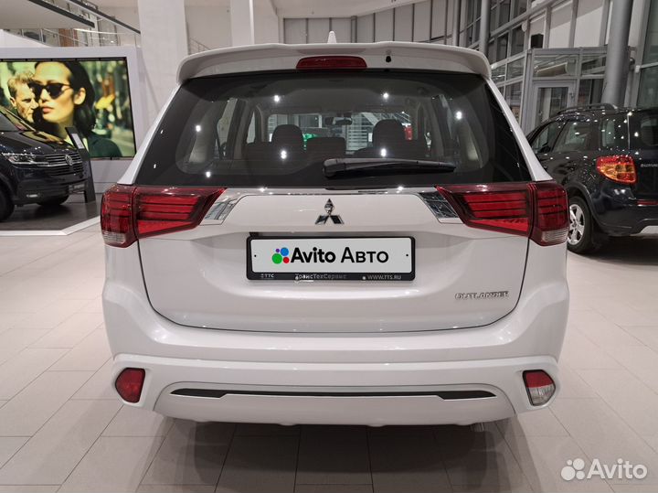 Mitsubishi Outlander 2.0 CVT, 2022, 7 206 км