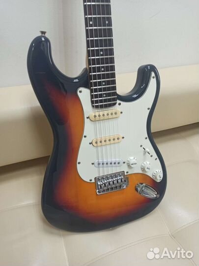 Tenson Stratocaster электрогитара