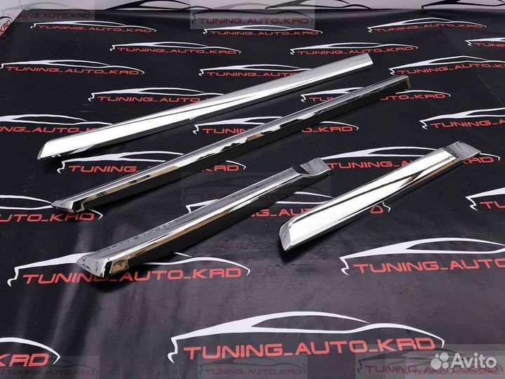 Молдинги дверей Toyota Land Cruiser 200 K7601