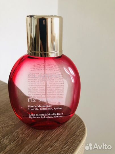 Clarins фиксатор