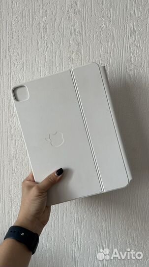 Чехол-клавиатура Apple Magic Keyboard белый