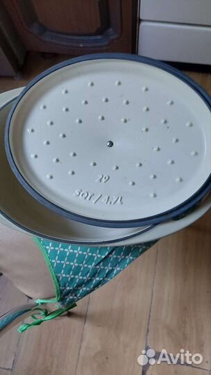 Кастрюля чугунная с эмалью Германия