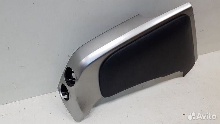 Обшивка салона передняя левая Toyota Land Cruiser