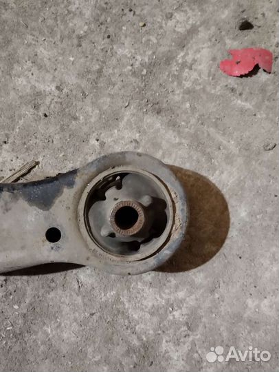 Рычаг нижний передний правый Toyota Camry 40 2,4