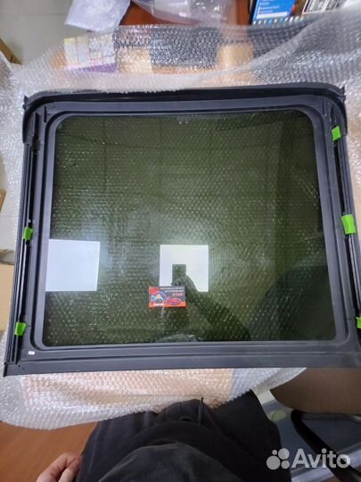 Стекло люка заднее Geely Monjaro