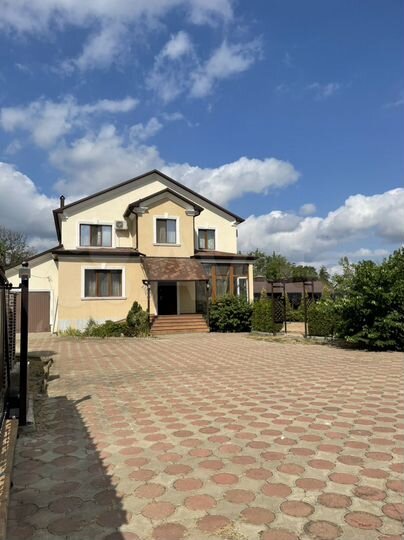 Дом 180 м² на участке 15 сот.