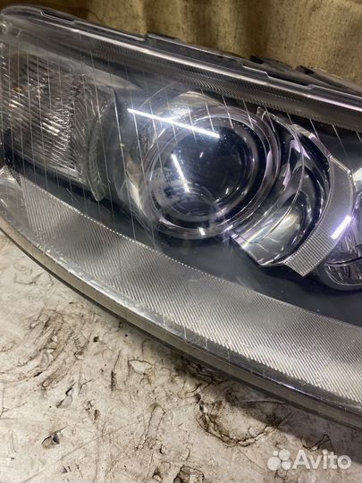 Audi a6 c6 Правая фара ксенон