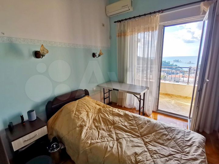 3-к. квартира, 110 м² (Черногория)