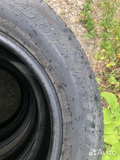 Bridgestone Dueler H/P 215/65 R16