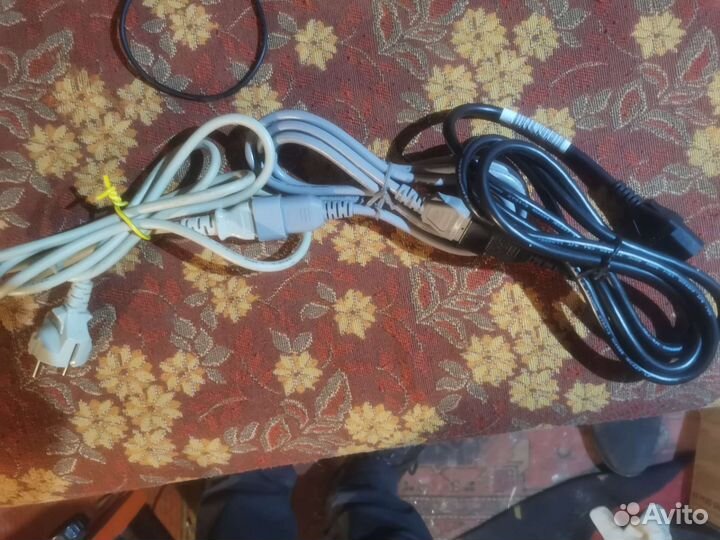 Провода питания, VGA, DVI