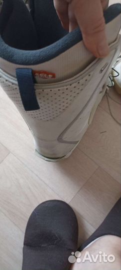 Сноубордические ботинки 41-42