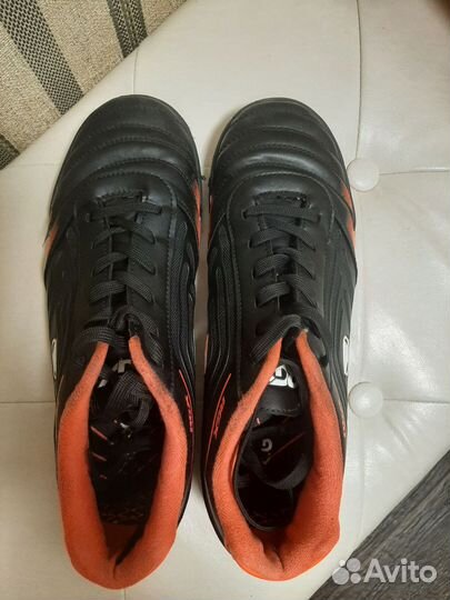 Футбольные бутсы