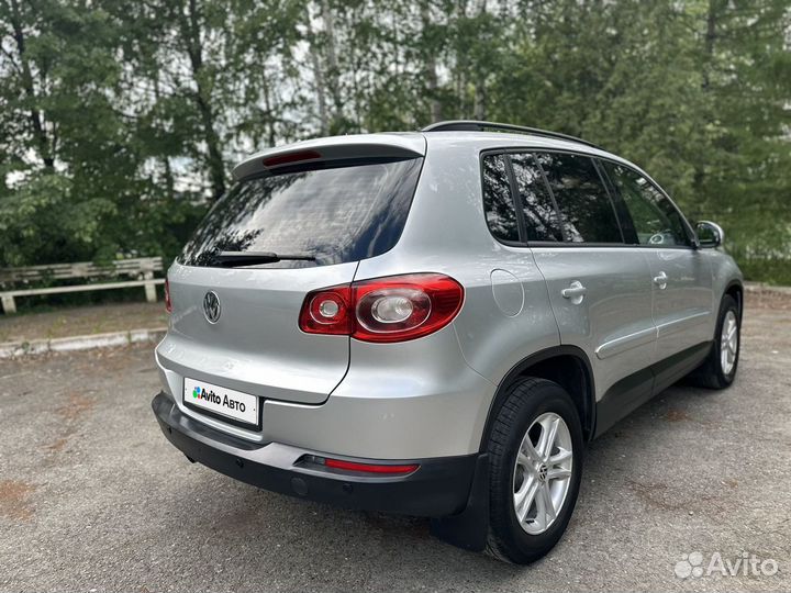 Volkswagen Tiguan 2.0 AT, 2010, 155 175 км