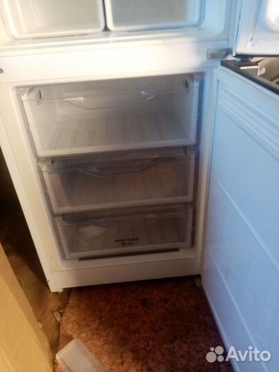 Холодильник бу Indesit