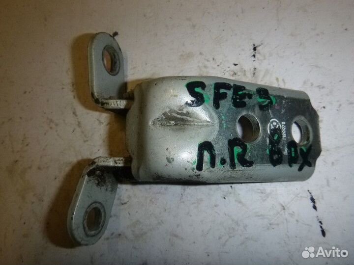 Петля двери передней правой верхняя hyundai santa