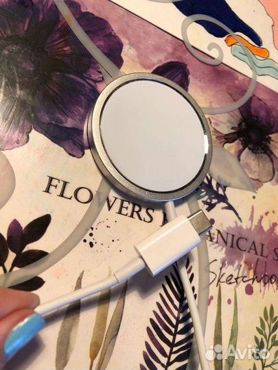 Зарядка на iPhone