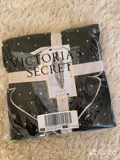 S, Новая пижама и набор трусов Victoria’s Secret