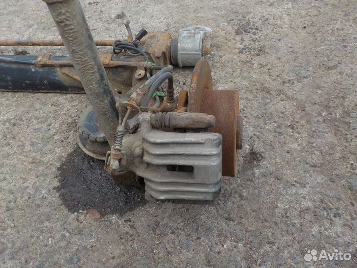 VW Passat Суппорт тормозной задний