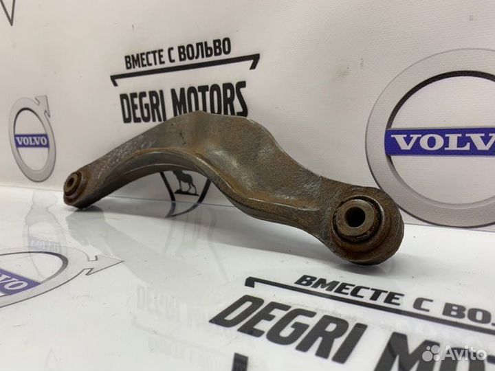 Рычаг задней подвески верхний левый Volvo XC70 08
