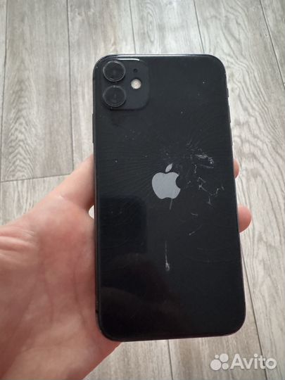 iPhone 11, 64 ГБ