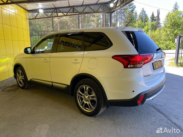 Mitsubishi Outlander 2.0 CVT, 2015, 183 500 км