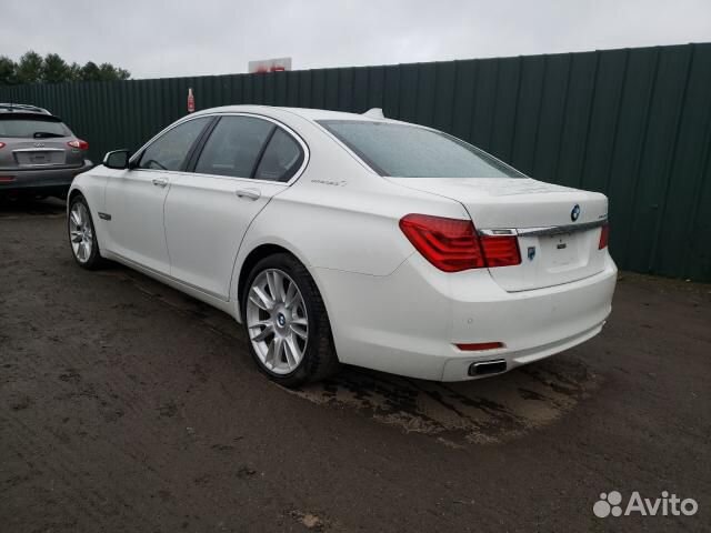 В разборе BMW 7 F01