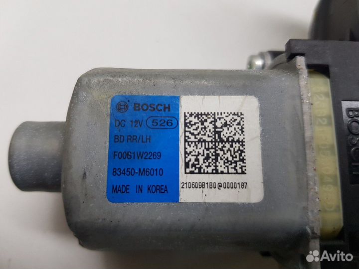 Моторчик стеклоподъемника задней левой двери