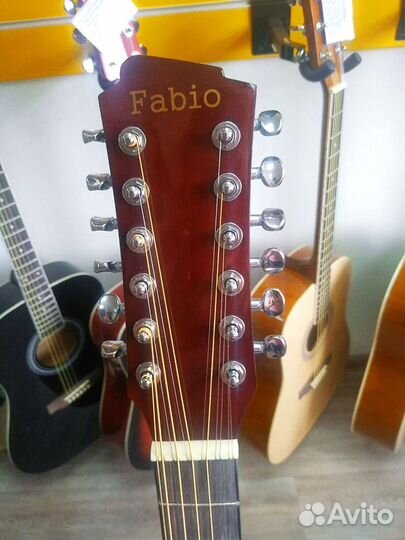 Новая 12-струнная гитара