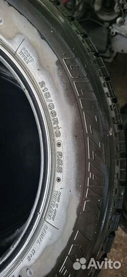 Bridgestone Blizzak Revo GZ 215/60 R16