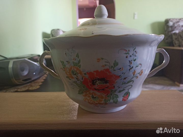 Фарфоровая супница СССР