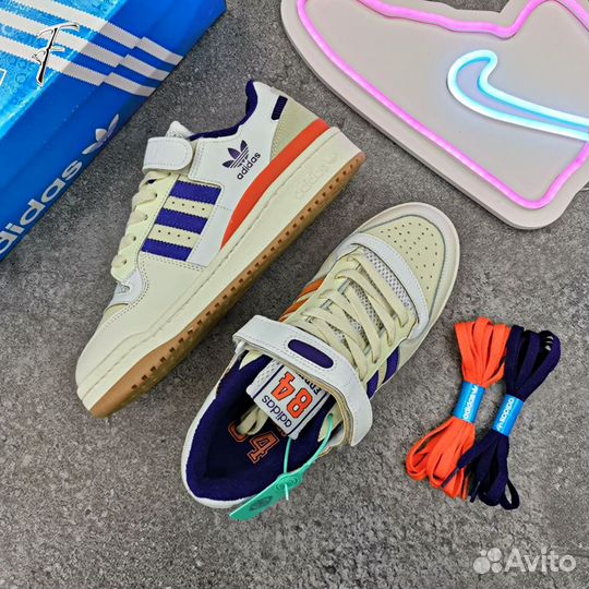 Кроссовки Adidas Новые