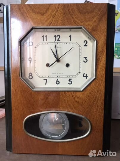 Часы Янтарь