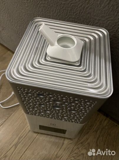 Воздухоувлажнитель Electrolux yogahealthline EHU-3