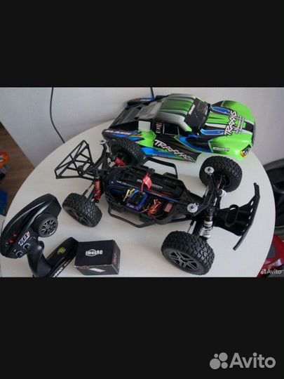 Машина на радиоуправлении traxxas slash 4x4