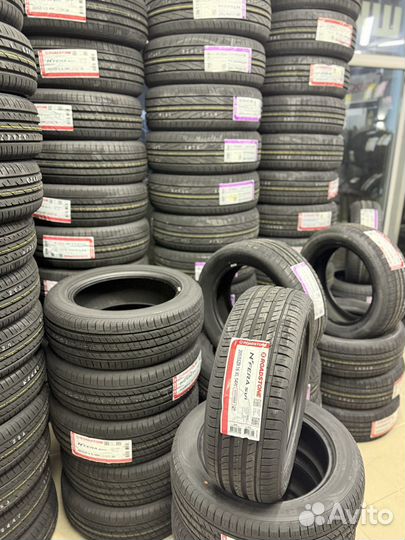 Roadstone N'Fera SU1 205/55 R16