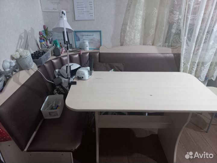 Кухонный уголок со столом бу